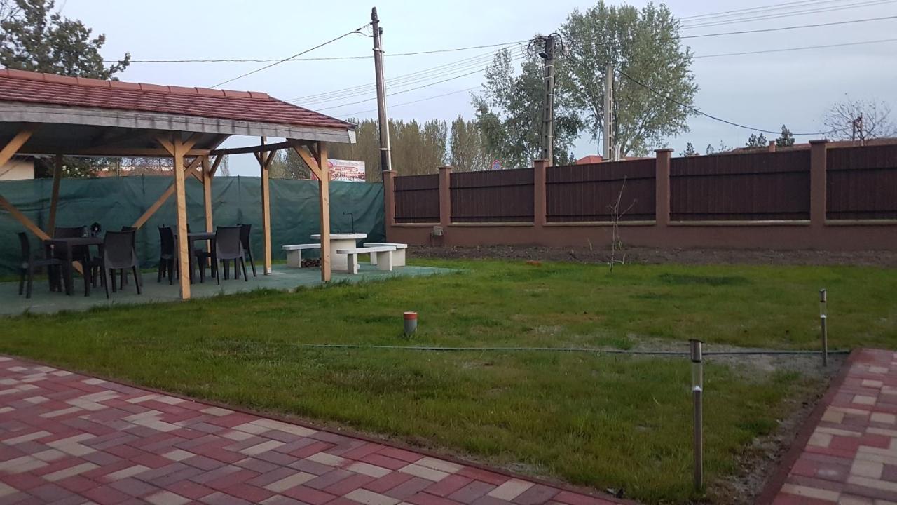 Angyal Apartman Черкесёлё Экстерьер фото
