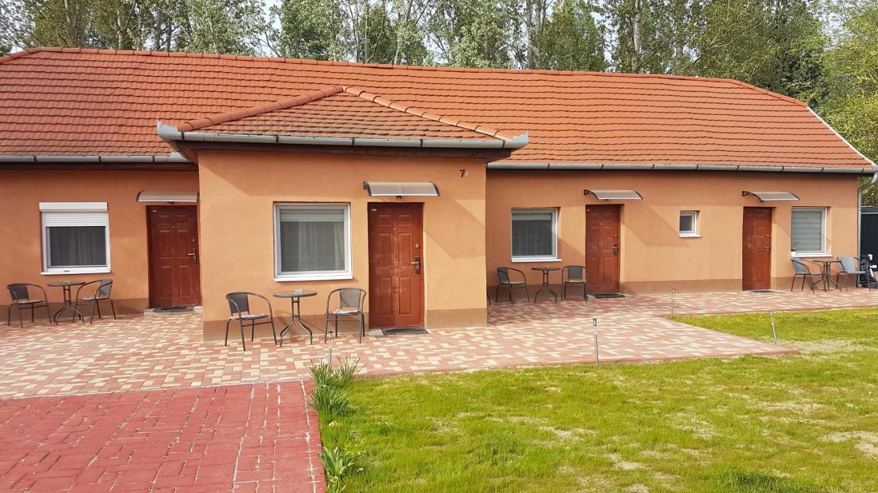 Angyal Apartman Черкесёлё Экстерьер фото